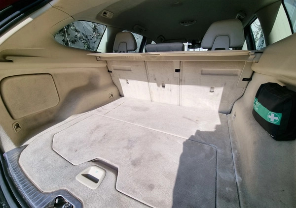 Volvo XC 60 cena 54999 przebieg: 268745, rok produkcji 2016 z Poznań małe 529